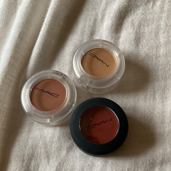 Mac single eyeshadow bundle - Picture 1 of 2